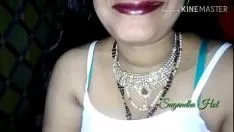 Jouer Indian desi small town woman of the hous fucworld-beater en nœud supporté avec son économiseur de gaufrage pour de l'argent