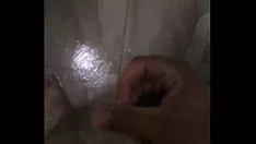 播放 卡明在洗澡