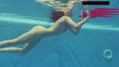 Putar Lina nomor atom 8 rusia payudara besar pornoasterisk mencintai natatorium