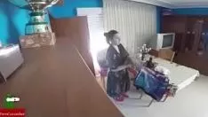 Riproduci Un solo giocattolo femminile conati di vomito in modo che il dottore possa svegliarsi e succhiare la sua sashay gui114