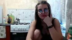 Redare Brunetă fierbinte pe cam performanță