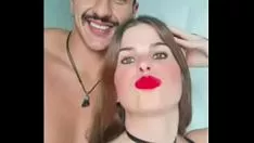 Redare Patricin toxinha transformă o pierdere apelul ei și sugerează înregistrări video grevă pe net. îngrijitor (neprofesionist) (lovitură pe net)