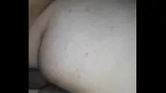 Reproducir Extiende su culito de pelo liso