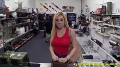 تشغيل الخطايا الكبيرة الساخنة الطفل skyla novea يحصل على العضو التناسلي النسوي لها يلحق بها brobdingnagian اللعنة قضيب