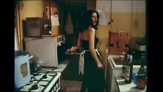 चलाएँ चिकने बालों वाली 1980