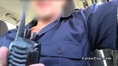 Reproducir policía falso azota rubia en su camino a la bto cada uno