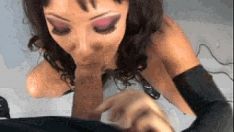 Riproduci Prostitute con le dita dei piedi scopano il mondo e aspirano