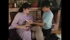 Reproducir Tetona mujer de la casa tit fuck