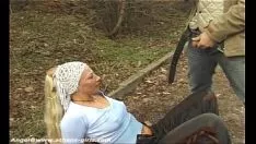 Redare Omul sfânt pixelat de 4 bărbați