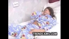 Riproduci Questa bomba adora masturbarsi
