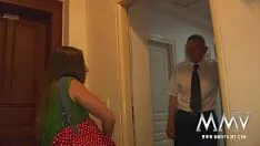 Reproducir Mmv toma adolescente caliente es amonestado