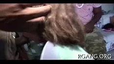 Reproducir Las señoritas calientes son explotadas