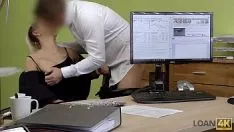 Abspielen Lend4k. verletzte Missy bezahlt mit Sex für die Akkreditierung für ihr neues Nebenspiel