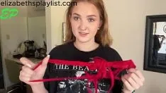 Играть Горячее соблазнение: потрясающая примерка с сенсационным красным бельем и потрясающими каблуками !!