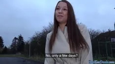 تشغيل Deepthroating وقحة بوف pussynailed للحصول على مكافأة مالية جيدة