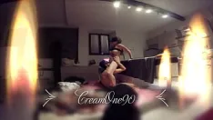 تشغيل لعق ببطء، حتى أنها النافورات داخل فمه
