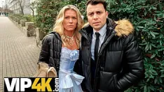Redare Datorie4k. colecționar face sex cu o blondă în fața viitorului ei soț