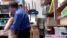 Abspielen Cops-Manpower über heiratsfähige Süße Monica Salvia