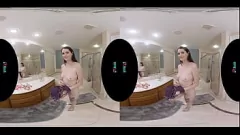 Play Aria Khaide's Virtual Try-On: Riding Your Dick in VR