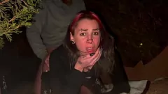 Oynat Kamu Creampie Orgy: Minyon Emo Sürtük Bonnie Papyon ile Sert Seks