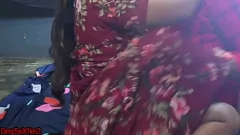 Oynat Azgın adım anne bhavi, üvey oğlunu desi chudai fucks