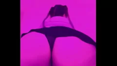 Redare BBW tachinarea în pigtail -uri și cu tanga upskirt