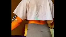 播放 尼兹漂亮的脏钱