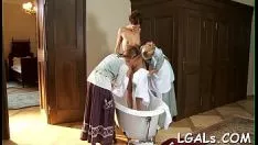 Играть Trey красотка большинство подростков разъединяет и целует