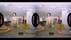 Redare Worlddevotees- pizza pie baby monika vr